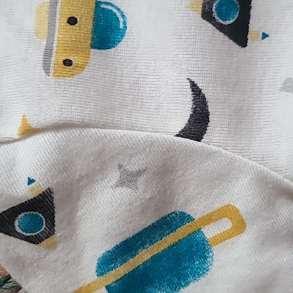 CARTER'S BRAND BOYS ONE PIECE SPACE PAJAMAS WITH FEET SIZE 24 MONTHS - Picture 5 of 8